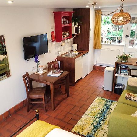 The Walnut, Meopham - A Private Retreat Rural Location Villa Kültér fotó