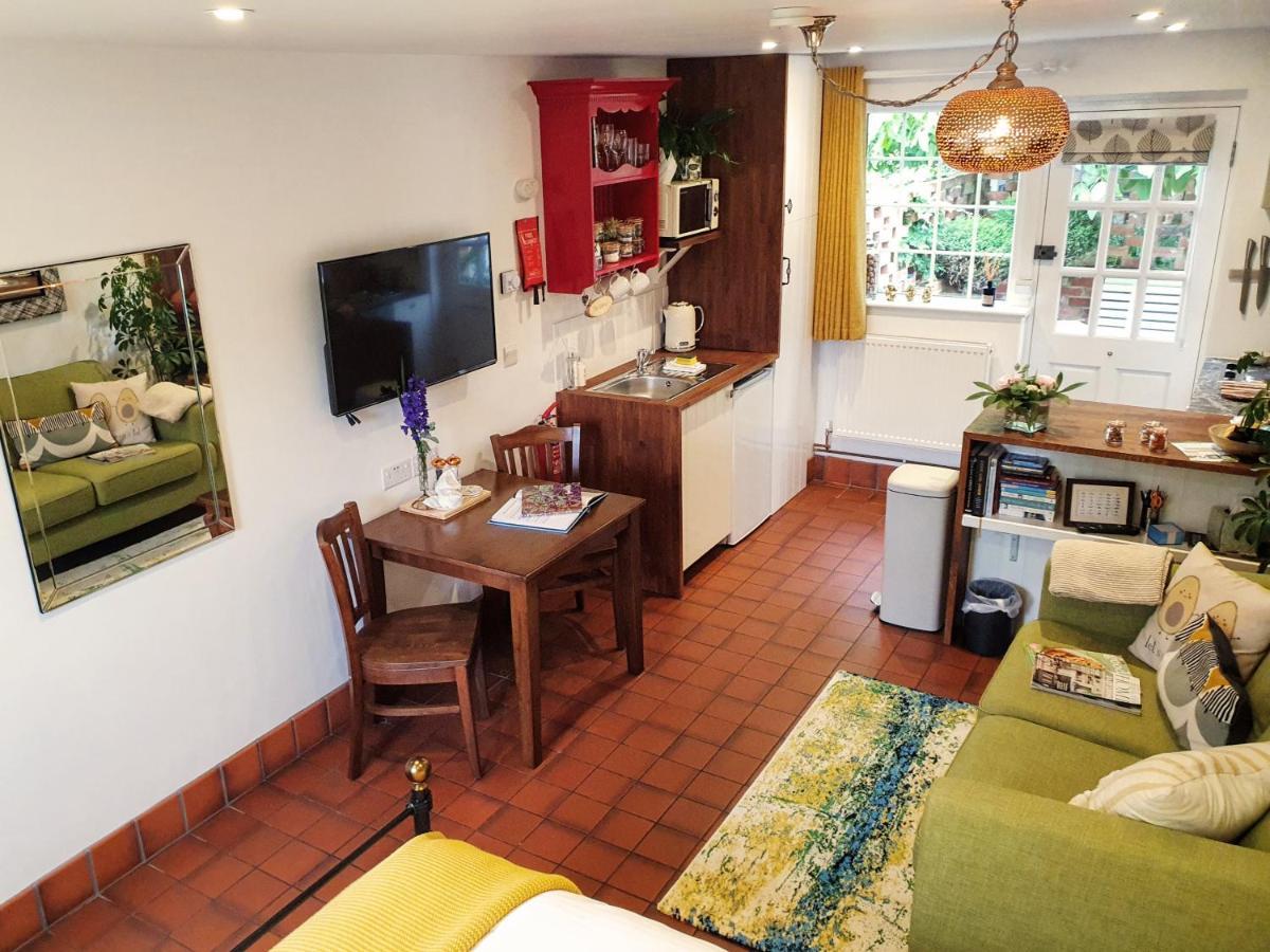 The Walnut, Meopham - A Private Retreat Rural Location Villa Kültér fotó